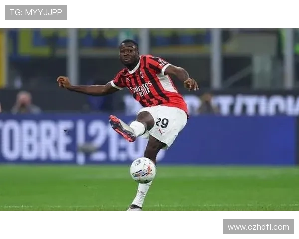 福法纳:米兰应以意甲冠军为目标 莱奥状态好时无敌 福法纳:米兰应以意甲冠军为目标 莱奥状态好时无敌